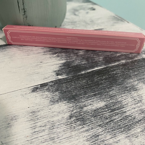 Ace Beaute Lip Liner Duo in āSo Peachy and So Gorgeousā - Picture 3 of 4